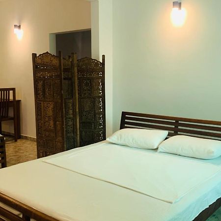 The Retreat Hotel Hikkaduwa Ngoại thất bức ảnh