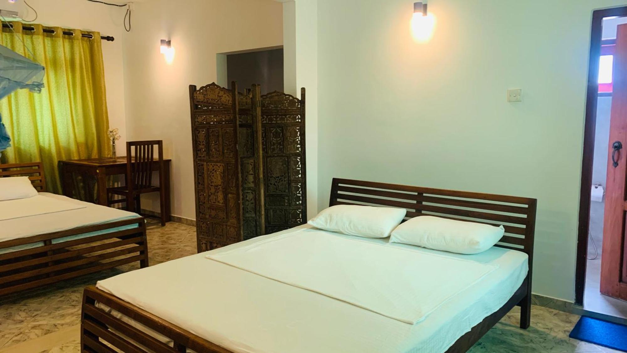 The Retreat Hotel Hikkaduwa Ngoại thất bức ảnh